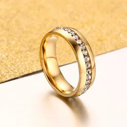Pierścionki ślubne klasyczny złoty kolor kryształowy pierścień dla mężczyzn kobiety 6 mm stal nierdzewna zaręczynowy biżuteria na palce żeńska