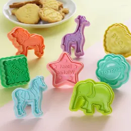 Formy do pieczenia 4 szt. Zestaw 3D Flower Cartoon Animal Animal Spring Spring Cookie Force Foross Form Stamp Exposser Ramka DIY Halloween występ