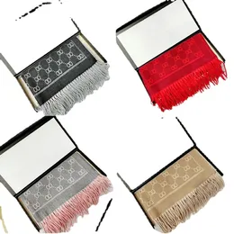 Mode Paris Design 100% Kaschmirschalte Herren und Frauenbrief Schal großer Schal warm verdickte Wolle