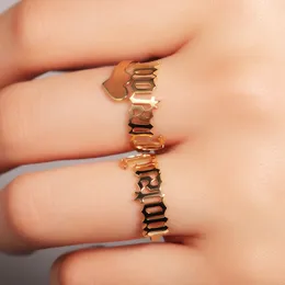 Rostfritt stål anpassat brev namn ringband för män och kvinnor guldpläterade personliga inledande par fingerringar bröllop fest smycken älskare födelsedagspresent