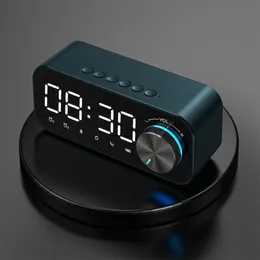 Bluetooth Small Speaker B126 Night Light Speaker Heavy Subofer Portable Mini Clock家庭用時計デスクトップスピーカーキッカースピーカーサブウーファー