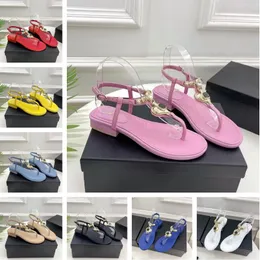 صيف العلامة التجارية T-Strap Thong Sandals Shoes Buckle Strap Strap Heart Crystal Slippers Perfect Nice Lice Comfort Walking EU35-41