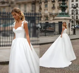 Solid White Satin Boho Garden A Line Wedding Dresses With Spaghetti Straps Bowknot Long Sweep Train Bridal Gowns Plus Size Backless Elegant Robes de Mariee CL1973