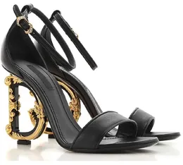 23S Summer Summer Brands Keira Women Sandals أحذية مصقولة Calfskin Baroquel Heels سيدة البوب ​​كعب مطلي بالذهب Carbon Lady Lady Party Gladiator Sandalias