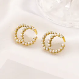 Brincho de colar de marca feminino Conjunto de pérolas Brincos de diamante de diamante Colar pingente de pingente 18k colar de pântano de ouro casal de joias de joias