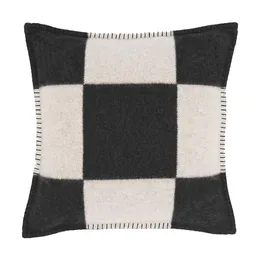Leisure Woven Jacquard Cashmere Cushion Pillow Case Nordic Letter Decorative Dellows Дома
