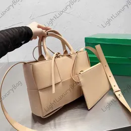 Plaj tote tasarımcısı 2 resim çantaları lüks omuz kılıfları büyük kapasiteli moda çanta cüzdanları kadınlar için klasik çok renkli kadın alışveriş cüzdanlar 230311