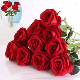 装飾的な花10pcs人工ローズブーケ美しいシルクウェディングホームテーブル装飾偽の植物バレンタインデーを手配する