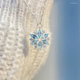 Anhänger Halsketten Blau Zirkon Schneeflocke Halskette Für Frauen Charms Süße Frau Weihnachten Elegante Dame Accesorios Freund Geschenk