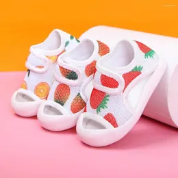 Atletiska skor barns sneakers födda baby pojke flickor casual mesh sommartecknad tryck öppen tå andas gummi mjuk sula