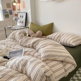 Set di biancheria da letto di alta qualità in puro cotone 4 pezzi consolatore a righe copripiumino stampato biancheria da letto copriletto federe lenzuola