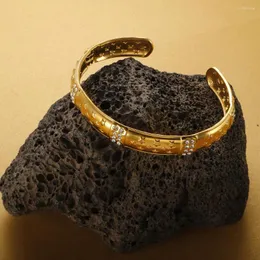 Braccialetto di lusso a forma di C color oro Bracciale pentagramma in pietra superiore in acciaio inossidabile da donna Amante dei gioielli della festa nuziale di moda