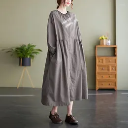 الفساتين غير الرسمية 2023 ربيع فستان طويل الأكمام نساء حجم كبير ماكسي قطن الكتان منقو