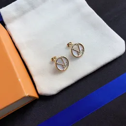 925 V Sterling Designer Kolczyki dla kobiet Silver Heart Studs For Women Shining Crystal Ear Pierścienie Biżuteria na imprezę