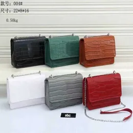 Design high quality series women's bag Crocodile pattern inner patch pocket style single horizontal red lock buckle small square bagHigh