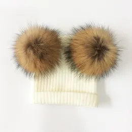 CAPS HATS BABY HAT NATURLIG RACCON FUR BABY CAP Två Pompom Kids Caps Winter Children's Hats With Pompom 230311