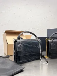 Klassisk lyxig kvinnors axelväska modedesigner handväska crossbody väska clamshell handväska krokodil tryck kaviar guld och silver kedja stjärna samma modell