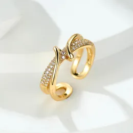 Fedi nuziali Croce femminile Prisma Cristallo Un anello Fascino Colore oro giallo Per le donne Sposa Pietra Fidanzamento Regola aperto