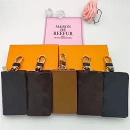 Designer Bag Keychains Car Keys Holder Key Rings Black Plaid Brown Flower Pu Leather Pendant Keyrings Charm för män Kvinnor Fashion Pouches smycken Tillbehör