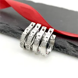 클래식 스털링 실버 스터드 이어링 womnes 힙합 다이아몬드 러브 이어링 CZ Titanium Jewelry Trendy Hoop Earring High Polished Engagement Gift Friends