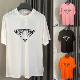 Erkek Tişörtler Tasarımcı Moda Sıradan Gevşek Tişört Çift Kısa Kollu Ters Üçgen Tiger Baş Baskı% 100 Pamuk UNISEX Çok yönlü M-4XL WYOZ