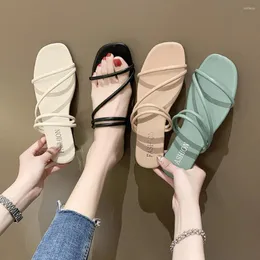 Slippers 1 par moda moda simples coloração sólida feminina sandálias planas tiras de tiras de verão de verão abrem a praia de toe para