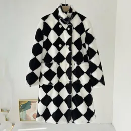 Abrigo de piel sintética de invierno para mujer, Parka a cuadros en blanco y negro con doble botonadura, chaqueta de imitación holgada cálida, abrigo largo para mujer