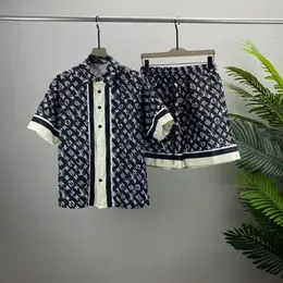Herr Plus T-shirts Polos 2023 Sommar Nytt mode T-shirt med rund hals i bomull Kortärmad skjorta Hawaiian Beach Print Skjorta Shorts sportkostym k098c
