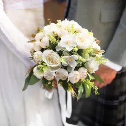 Flores decorativas grinaldas buquê de casamento de noiva segurando flores Artificial Natural Rose Wedding Buquet com decorações de festa de casamento de cetim de seda 230313