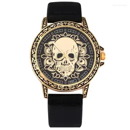 Relógios de pulso Men Skull Quartz Relógios moda de moda esculpindo discagem gravada Man Black Bronze Gold Skeleton Clock Relogio Masculino Male Relloj