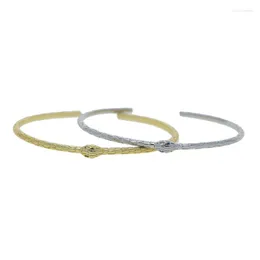 Pulsera de color dorado con diseño de animal bonito y tamaño ajustado abierto para mujer