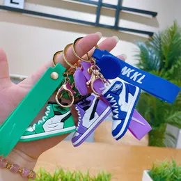 Desinger Mini Basketball Shoes KeyChains Party GifterStareoscopic Model Sneakers Keyring 8スタイルボーイズガールズカーキーチェーンデコレーションに適しています