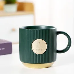 Muggar kreativa kaffekoppar keramiska anpassningsbara frukost espresso personliga mode tazas desayuno originales bordsartiklar