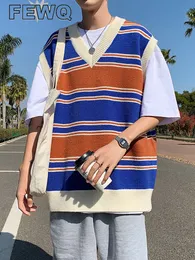 Gilet da uomo FEWQ 2023 Autunno maglione coreano Chic Gilet Trendy scollo a V Allentato a righe Colore a contrasto Maschile Top senza maniche 24A510 230313