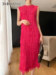Party Dresses TWOTWINSTYLE Vintage Round Neck Sleeveless Dress For Women Patchwork Tassel Casual Plain Mid Dresses Female Summer Clothing 230314