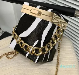 Torby designerskie złota łańcuch torebki mody mini mini torba wysokiej jakości wszechstronne pudełko komunikatorskie małe kwadratowe crossbody