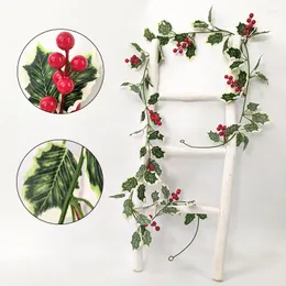 장식용 꽃 2m 크리스마스 갈랜드 인공 레드 베리 홀리 잎 잎 식물 테이블 딸기 DIY 화환 등나무 장식