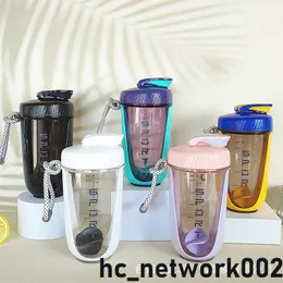 Atacado! 5 Cores 590ML Shake cup Fitness proteína em pó mexendo copo masculino e feminino copo de milk-shake cru portátil Garrafa de Liquidificador copo de água esportivo A0089