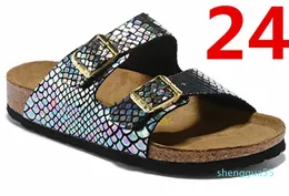Arizona New Summer Beach Sandals Cork slippers عرضية مزدوجة الإبزيم مزدوجة نسبة صندل نساء الرجال يتخبط