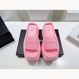 Новые тапочки Женские сандалии большого размера с квадратным носком на толстой подошве Карамельного цвета Маффин на толстой подошве