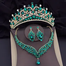 Bröllop smyckesuppsättningar Green Crystal Crown Wedding Necklace Earring Set Luxury Bridal smyckesuppsättningar för kvinnor prom tiaras brud Dubai smycken uppsättningar 230313