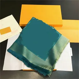 Echarpe Scarf High-Grade Gold Thread Jacquard Lomis's Woolen Soft Shawl Classic Triangular Shaw Designer Silk Scarf