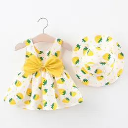 Mädchen Kleider Mädchen 2PCS Baby Sommer Kleidung Kleid Set Nette Schleife Obst Ärmellose Baumwolle Säuglings Prinzessin Kleine Strand sonnenhut