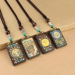 Girocollo Retro Nepal Tibet Thangka Collana fatta a mano in ebano Grande giorno Tathagata Giallo Caishen Pendenti in stile nazionale Regalo appeso