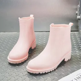 Lady boot Tire Storm tire Thick boots leather crystal outdoor ankle fashion non slip designer platform boot ptt32t