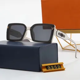 Driving Solglasögon Designer Solglasögon Polariserade bokstäver rektangulära för kvinnor Män Glasögon Helramsglasögon Adumbral 4 alternativ