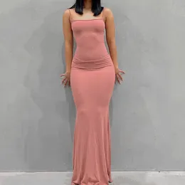 Sıradan Elbiseler Saten Slip Slipess Sırtsız Sırtsız Maxi Elbise Kadınlar 2023 Y2K Yaz Bodycon Zarif Seksi Kıyafetler Bayan Doğum Günü Partisi Kulübü Sundress 230313