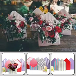 Hediye sargısı romantik çiçek kağıt kutular zarf kova gül çiçek parti paketleme karton paket kutu çantası düğün dekoru için