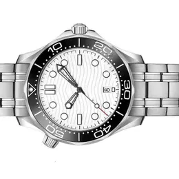 NTTD Limited James 007 Titta på Automatisk rörelse klockor i rostfritt stål armbandsdesigner Montre de Luxe Fashion Reloj