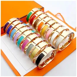 bracelet de luxe manchette bracelet pour hommes designer bijoux classiques bonne qualité en acier inoxydable bijou bijoux de mode femmes charme bracelets or bracelet cadeau